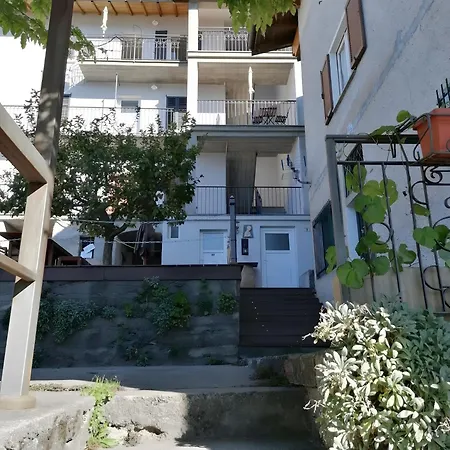 Апартаменты Wetzel Domaso Montemezzo